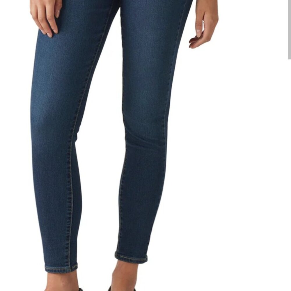 New Cond. Levi's High Rise Skinny Denim - Picture 2 of 4